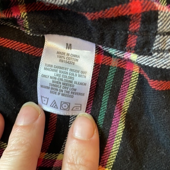 Aeropostale M plaid button down shirt - Picture 7 of 8